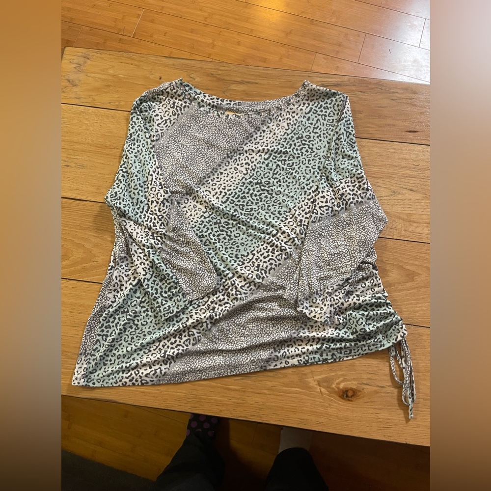 ✨CHEETAH PRINT LONG SLEEVE✨